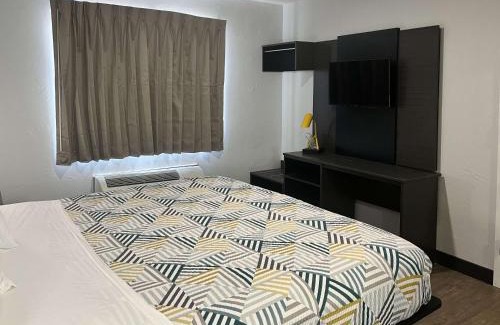 Ogden Hotel | Studio 6 Ogden, UT 21st Street