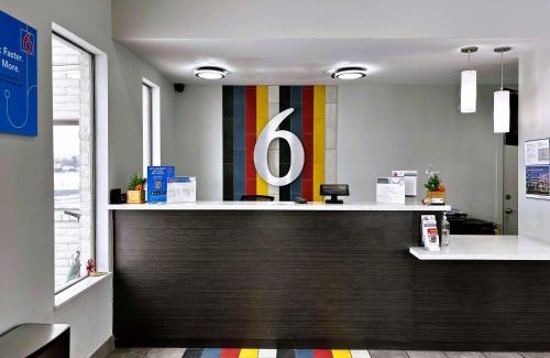 Ogden Hotel | Studio 6 Ogden, UT 21st Street