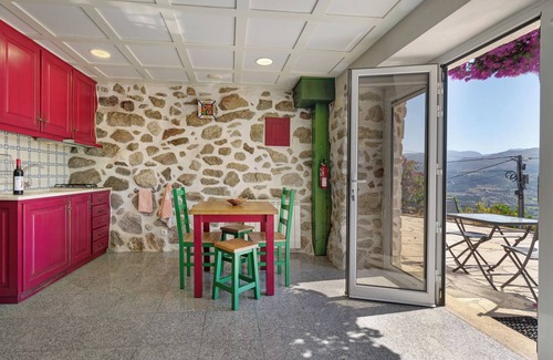 Bico Wohnung | Einzimmerapartment '' mit Bergblick, Gemeinschaftspool und Wi-Fi