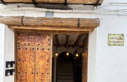 Iznatoraf Wohnung | Studio Apartment 'Alojamiento Alberquina' with Shared Garden, Wi-Fi and Air Conditioning