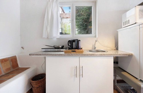 Ferragudo Wohnung | Einzimmerapartment 'Es Mohol' mit Gemeinschaftsterrasse, Gemeinschaftsgarten und WLAN