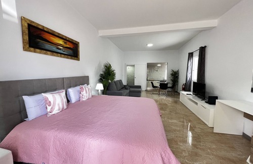 Canical Wohnung | Einzimmerapartment 'Estúdio Home Away From Home' mit WLAN