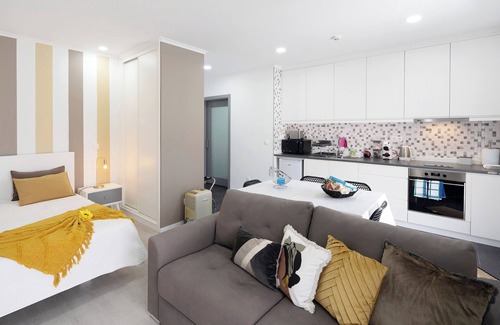 Ribeira Grande Wohnung | Einzimmerapartment '58' mit Meerblick, WLAN und Klimaanlage