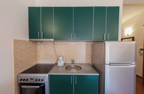 Centar Wohnung | Studio Apt for 3 w/ Balcony – Walking Distance to Beach No. 8