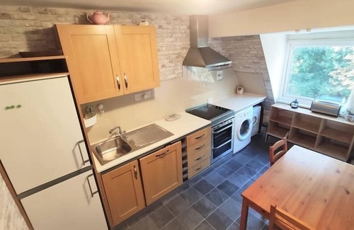 Reigate Wohnung | ⭐ Studio Apt in Reigate Town Centre