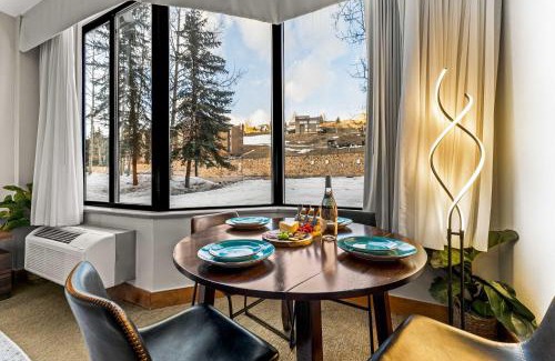 Crested Butte Haus | Studio at Grand Lodge Hot Tub Pool Pet Friendly