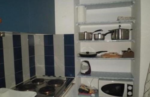 Frejus Plage Wohnung | Studio cabine à 200m de Port Fréjus, plage, commerces, terrasse, 4 couchages, ménage inclus - FR-1-226A-31