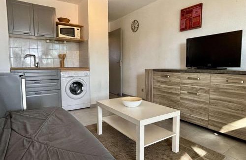 Argeles Plage Wohnung | Studio cabine à 400m de la mer avec piscines, parking privé et loggia - Argelès-sur-Mer - FR-1-225-768