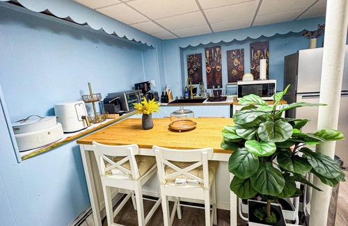 Revere Wohnung | Studio Close to Beach, Boston, Logan Airport & Train Station