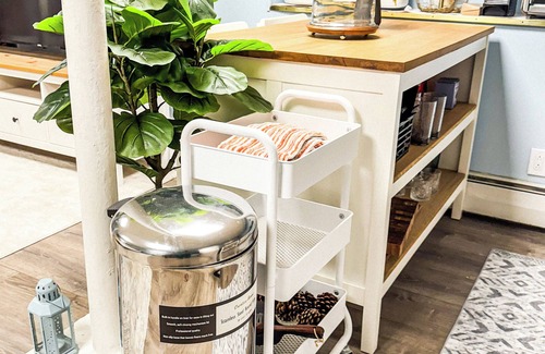 Revere Wohnung | Studio Close to Beach, Boston, Logan Airport & Train Station