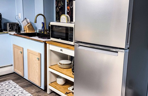 Revere Wohnung | Studio Close to Beach, Boston, Logan Airport & Train Station