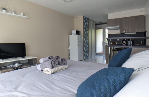 Roissy-en-Brie Wohnung | Studio Cozy avec Terrasse en centre ville !