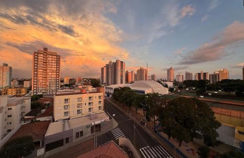 Sao Carlos Wohnung | Studio in front of USP