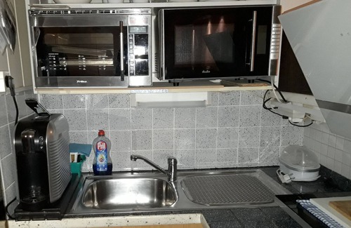 Weil am Rhein Wohnung | Studio 'Jülich' with Private Terrace, Shared Garden and Wi-Fi