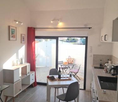 Puget-Ville Wohnung | Studio logement entier calme neuf climatisé avec extérieur