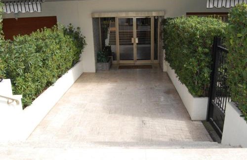 Menton Wohnung | Studio moderne avec terrasse proche plages et centre, WiFi gratuit - FR-1-196-216