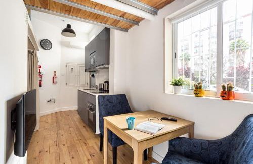 Algueirao - Mem Martins Wohnung | Studio Nest - Near the train to Lisbon & Sintra