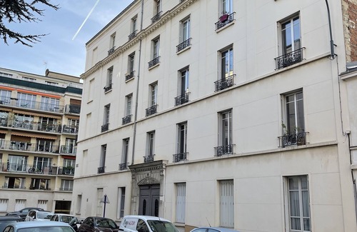 12th Arrondissement Wohnung | Studio (separate bedroom) refurbished