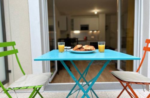 Les Perroquets Wohnung | Studio Spacieux 4 Personnes avec Terrasse privée & Bureau - Gare à 4min, Paris en 30min