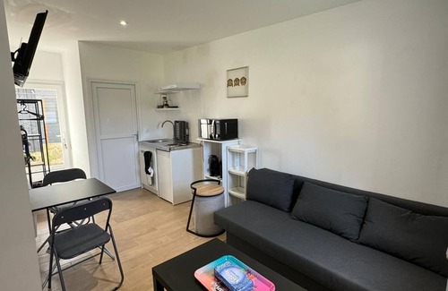Sevran Haus | Studio Très Confortable Avec Grand Jardin Pour Stationner Véhicule Transports