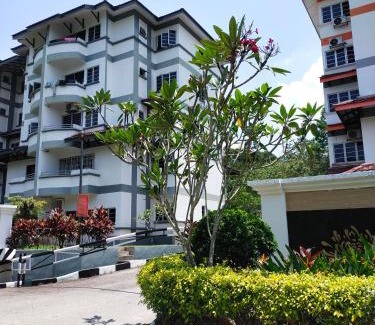 Hulu Selangor Wohnung | Studio Unit, Seruni Service Apartment at Serendah Golf Resort, Serendah, Nearby Serendah KTM Komuter Station, Genting, Rawang, UMW HVM Park, Bukit Beruntung Resort