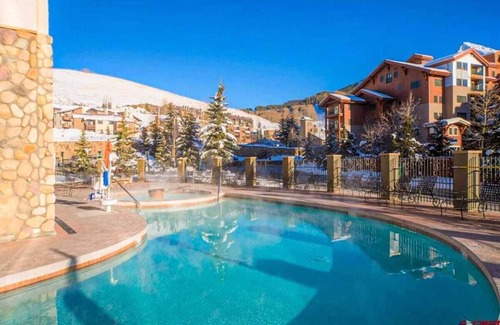 Crested Butte Eigentumswohnung | Studio w/ Pool, Hot Tub, Biking Trails