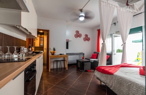 Peniche de Cima Wohnung | Studio C / Terrasse Privat 100 Meter vom Strand Peniche