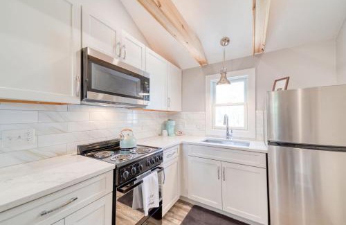 Harwich Port Haus | Studio with Deck by Leavetown Vacations