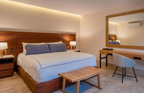 Buzzards Villa | Stunning 11Bd Villa Fully Staffed, Indoor Tennis and More