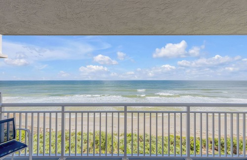 New Smyrna Beach Eigentumswohnung | Stunning 2-bedroom Direct Oceanfront Condo in beautiful New Smyrna Beach