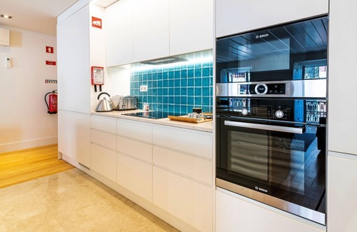 Encarnacao Wohnung | Stunning 2BDR Apartment in Chiado by LovelyStay