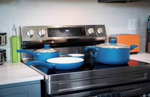 Cleveland Wohnung | Stunning 2Br-1B Apt+Mins to Zoo & D/T+HD Projector