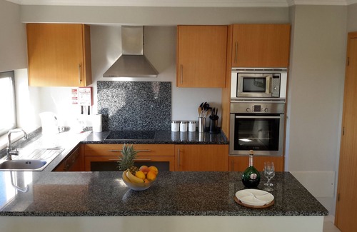 Olhos D'Agua Wohnung | Atemberaubende Wohnung im 2. Stock in Olhos de Agua mit herrlichem Meerblick