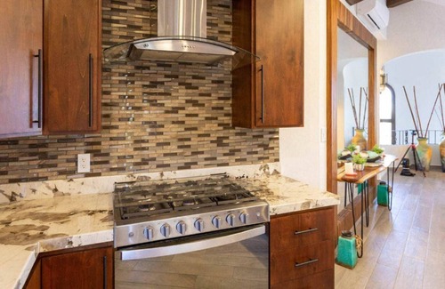 San Jose del Cabo Haus | Stunning 3-Bedroom Villa in Exclusive La Jolla | Private Pool + Jacuzzi