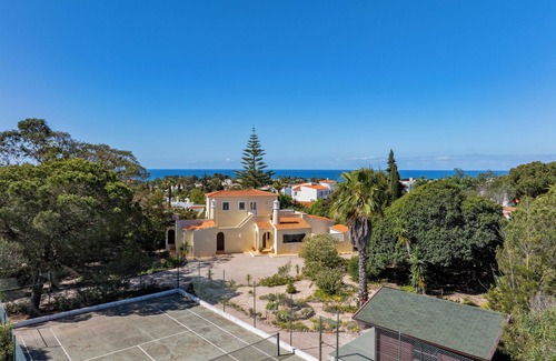 Carvoeiro Haus | Stunning 4 bedroom villa with heated pool and sea views in exclusive area