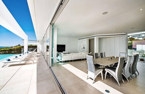 Luz Villa | Stunning 4 plus 1 bed villa with sea view - L805 - Praia da Luz, Algarve