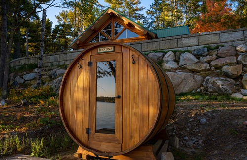 Ely Kabine | Stunning 4 Season Lake Burntside Log Cabin