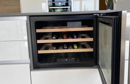 Hamworthy Haus | Stunning 5 Bed - Balcony, Garden and Sea Views