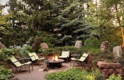 Aspen Haus | Stunning 5 Bedroom 7 bath home in Aspen!