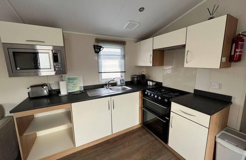 Hamworthy Kabine | Stunning 8 Berth Caravan in Poole