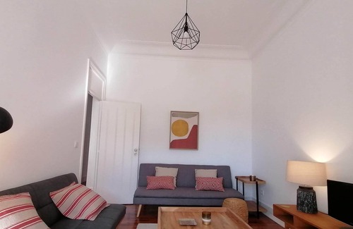Santa Isabel Wohnung | Stunning Apartment Near Marques de Pombal