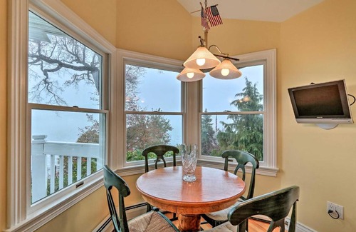 Atlantic Highlands Haus | Stunning Bayfront Sandy Hook Retreat Views and Yard