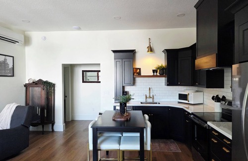 Bluffton Wohnung | Stunning Church Apartment in downtown Bluffton. Only 25 min to Lima or Findlay.