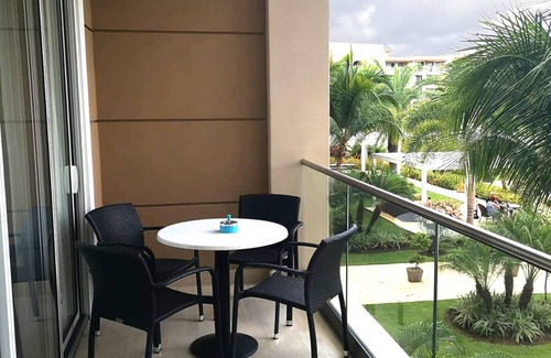 Oranjestad-West Eigentumswohnung | Schön und neu mit herrlicher Aussicht und komfortablem Zimmer für 6 Personen