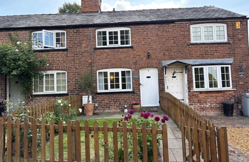 Knutsford Hütte | Stunning Cottage in Knutsford by City SuperHost