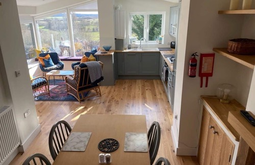 Langport Haus | Stunning Hillside House in Langport