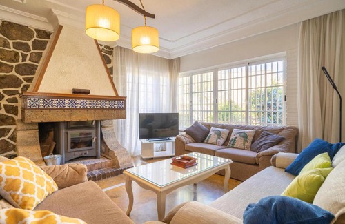 Cajar Haus | Stunning Home In Cájar With Wifi