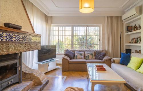 Cajar Haus | Stunning Home In Cájar With Wifi