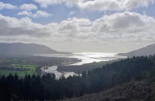 Omeath Haus | Stunning location, Omeath