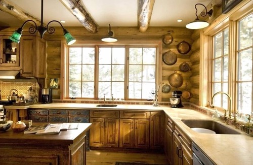 Truckee Haus | STUNNING LOG HOUSE & A COOK'S PARADISE!